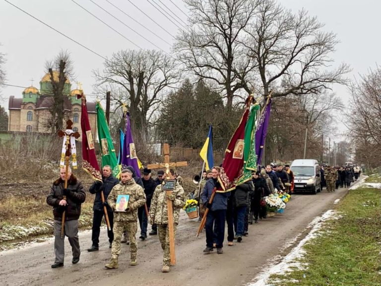 У Бурштинській громаді попрощалися із полеглим захисником Миколою Чорним (ФОТО)