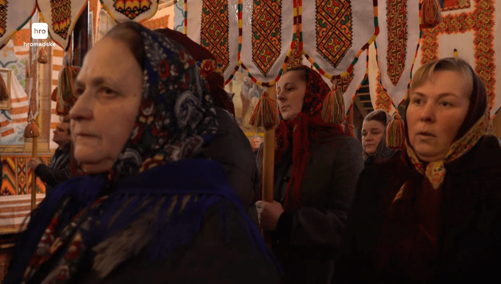 «Хай Епіфаній поверне нам свята на місце»: як Космач розділився на Різдво (ВІДЕО)