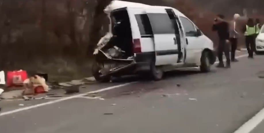 На Франківщині ДТП за участі трьох автівок: серед них патрульна (ФОТО)