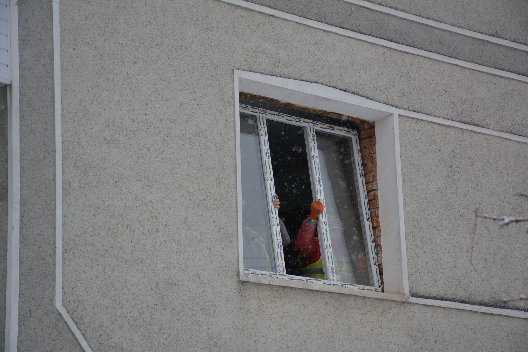 На Надвірнянщині досі відновлюють будинки, постраждалі від російської атаки 28 листопада (ФОТО)