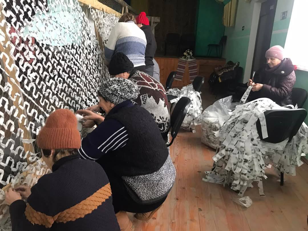 Від домашніх смаколиків до дронів: як село на Калущині перетворилося на центр допомоги ЗСУ (ФОТО)