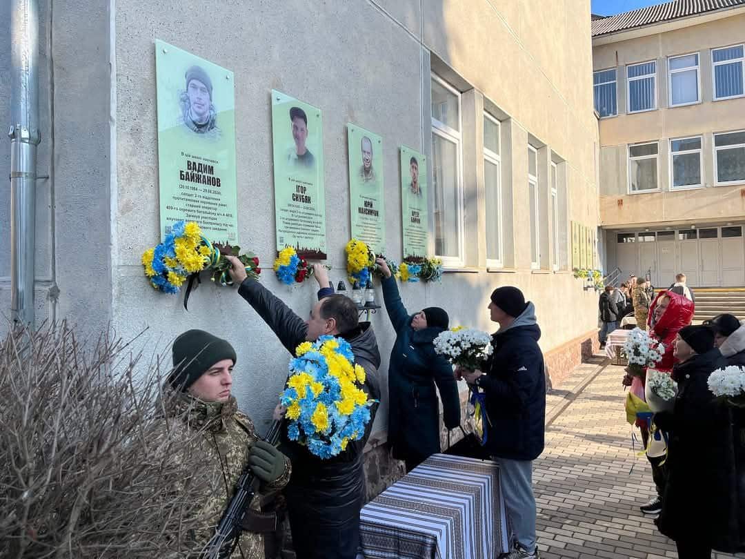 У Франківську відкрили анотаційні дошки чотирьом полеглим захисникам (ФОТО)