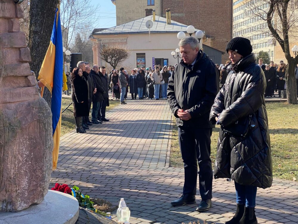 «Поки ми говоримо про них – вони живі»: у Франківську вшанували пам’ять Романа Гурика, Героя Небесної Сотні (ФОТО)