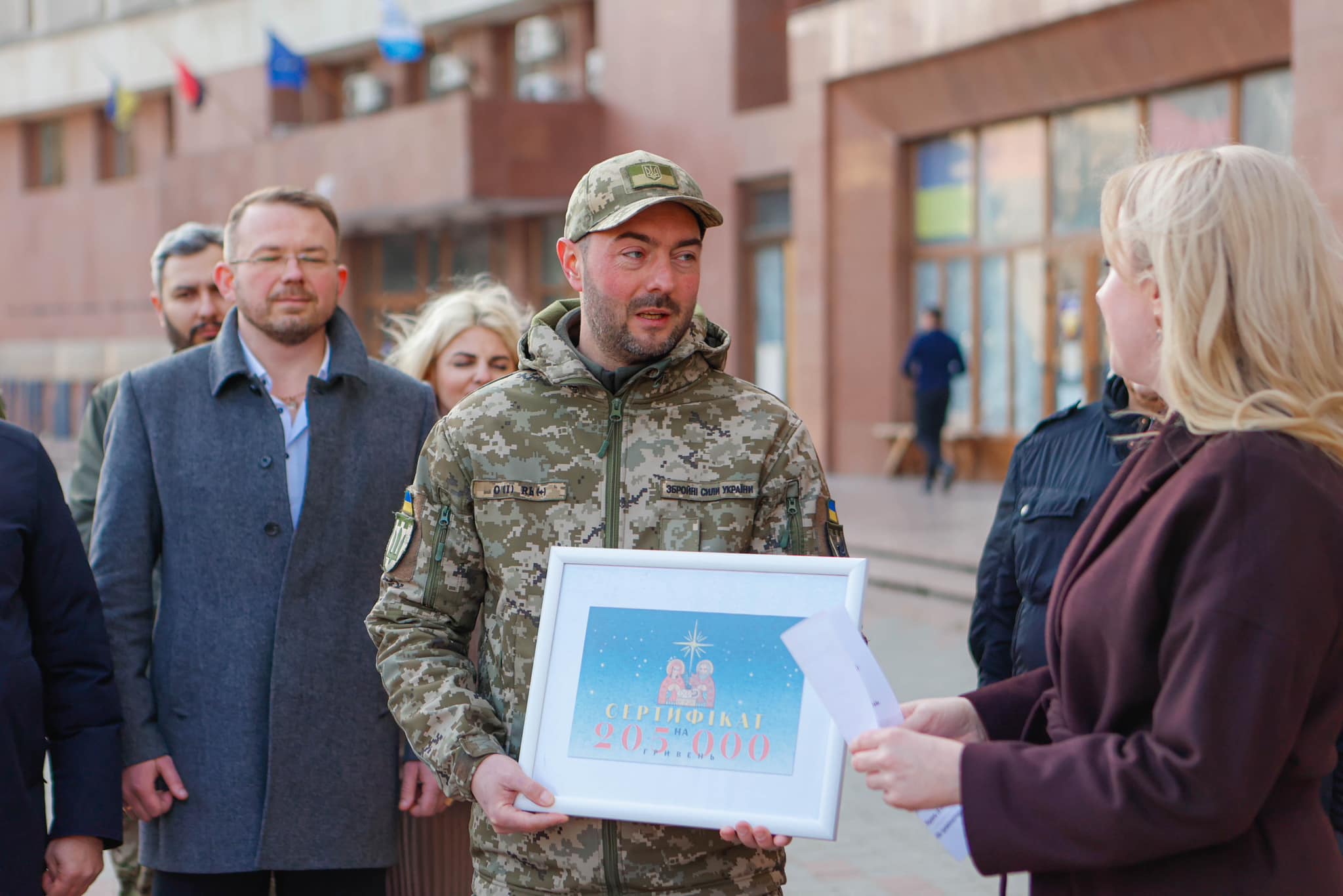 У Франківську на благодійних концертах «Прикарпатське Різдво для ЗСУ» зібрали понад мільйон гривень (ФОТО)