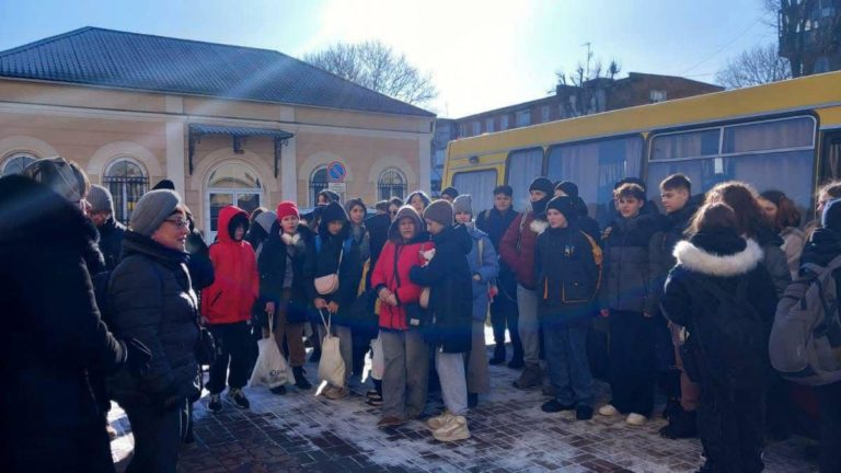 44 дитини з Херсонщини приїхали оздоровитись на Прикарпаття (ФОТО)