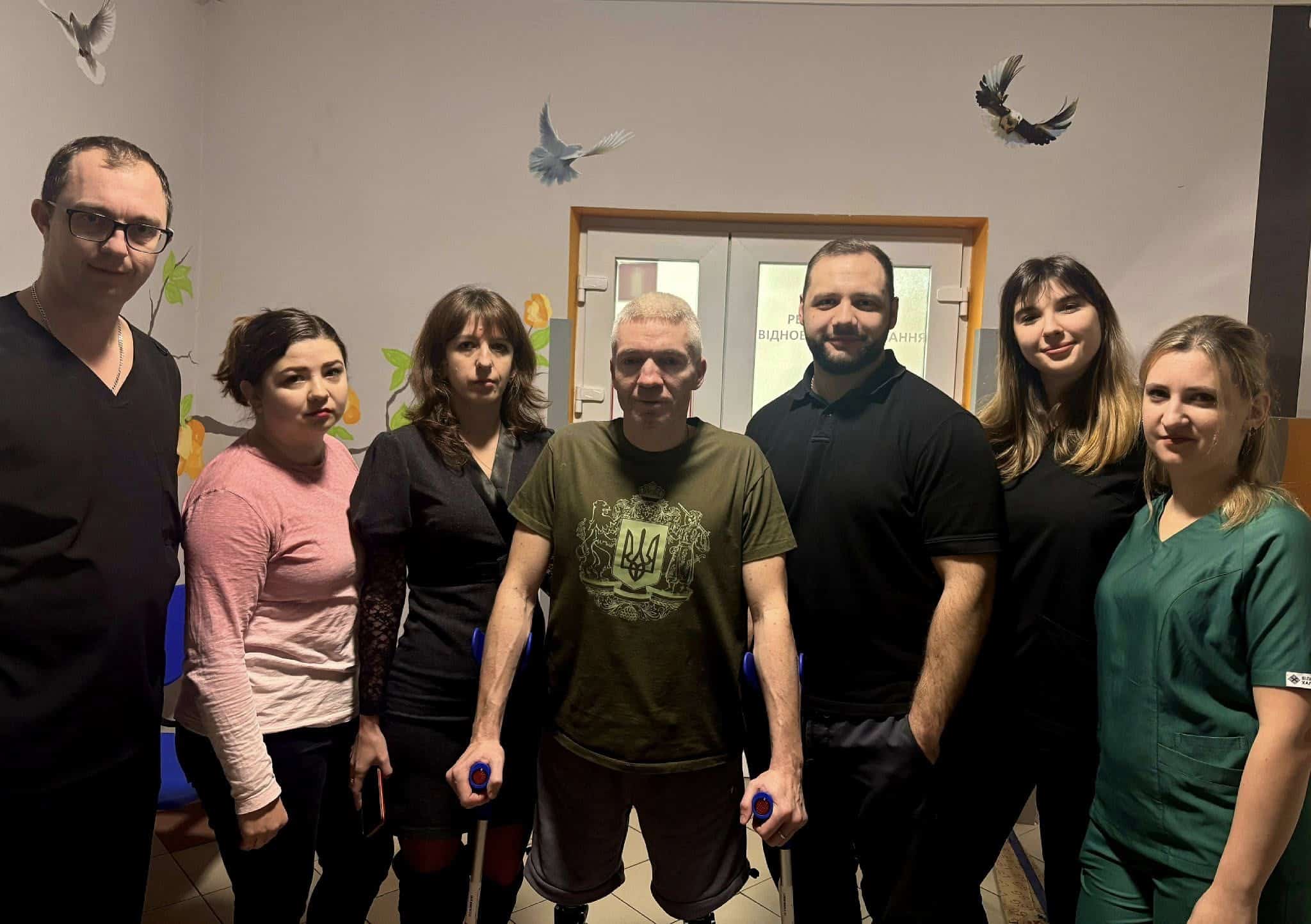 Поранений захисник з Франківська Віталій Ожиховський після піврічної реабілітації знову почав ходити (ФОТО)