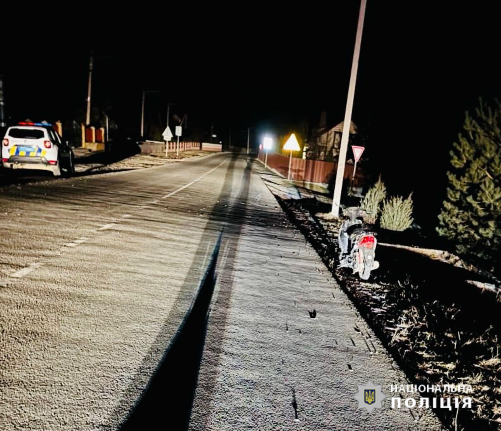 15-річний скутерист постраждав у ДТП на Солотвинщині: Audi A4 протаранила мопед у темряві (ФОТО)