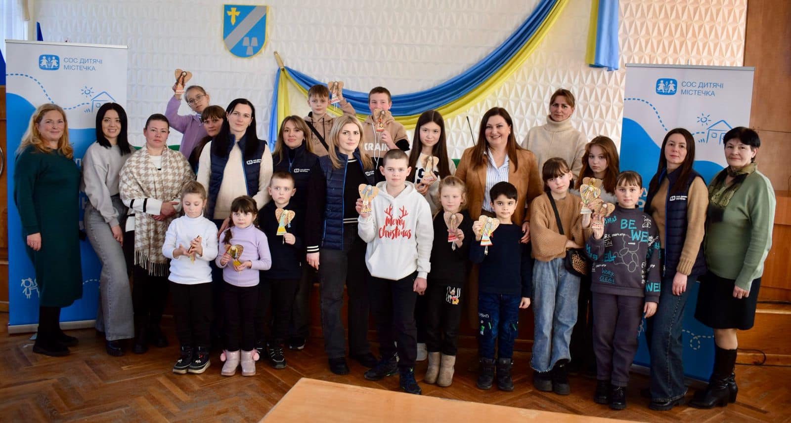 На Калущині діти загиблих та безвісти зниклих захисників створювали обереги (ФОТО)
