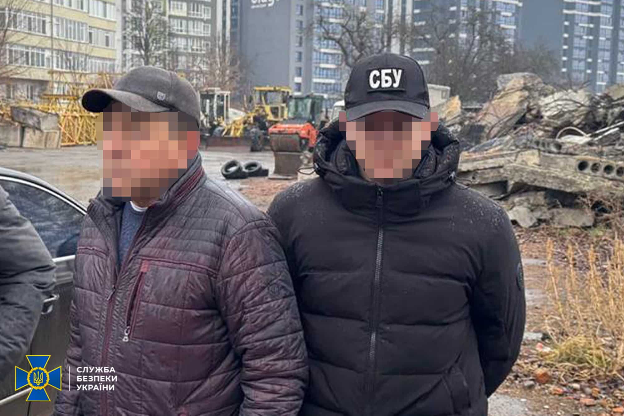 Керівник дорожньої компанії на Прикарпатті нелегально здавав державну техніку та робітників приватним особам (ФОТО)