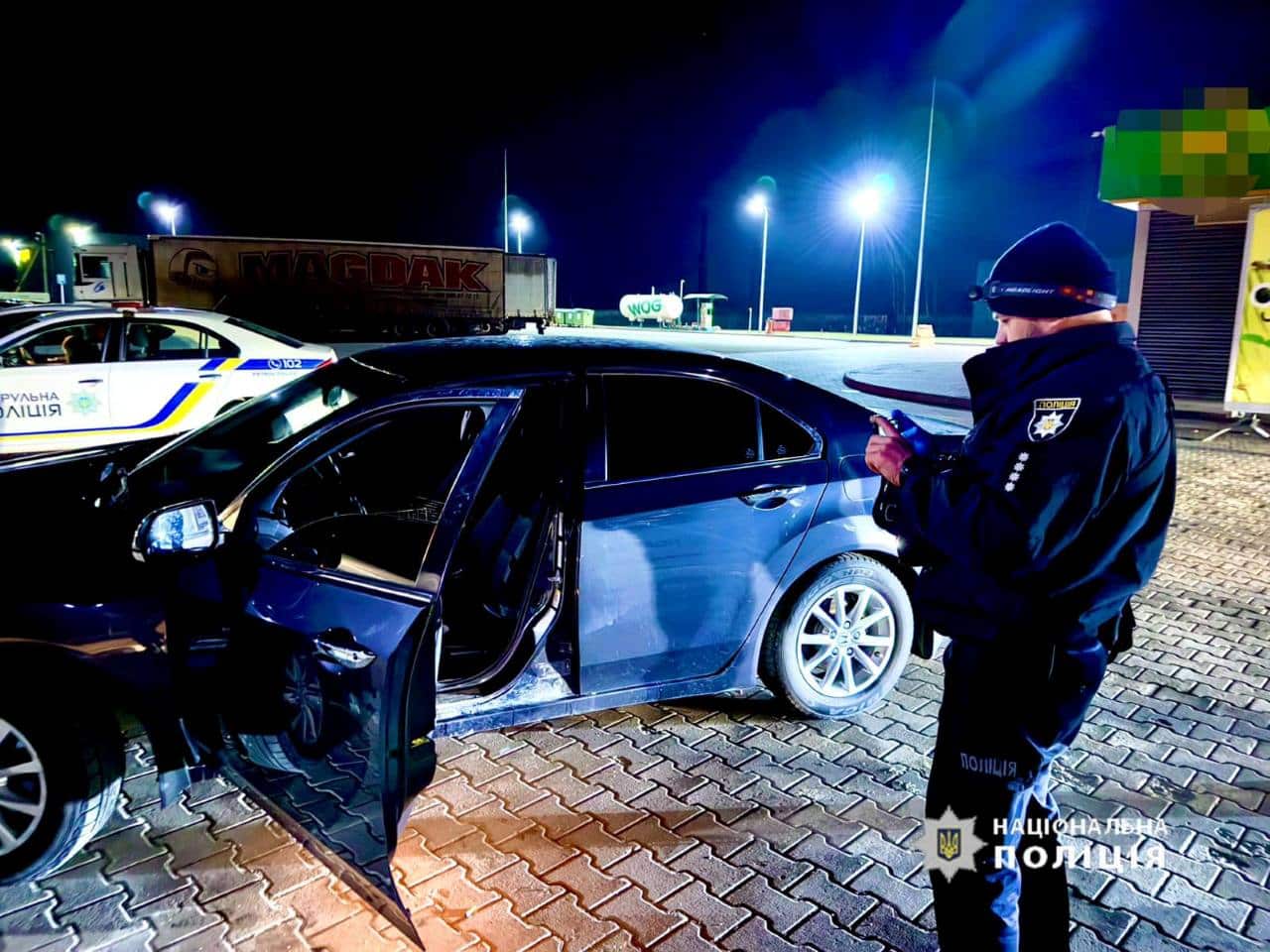 У Франківську нетверезий чоловік з дружиною викрали чуже відкрите авто, – поліція