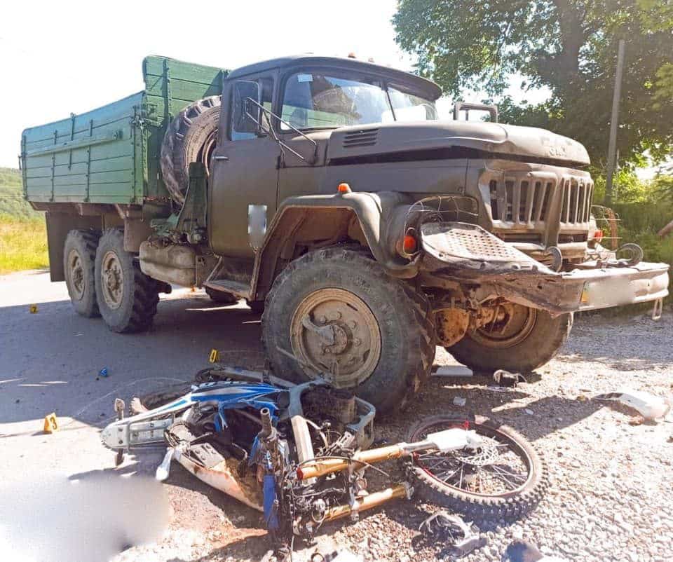 За смерть двох юнаків у ДТП на Надвірнянщині винуватцю дали п’ять років тюрми (ФОТО)