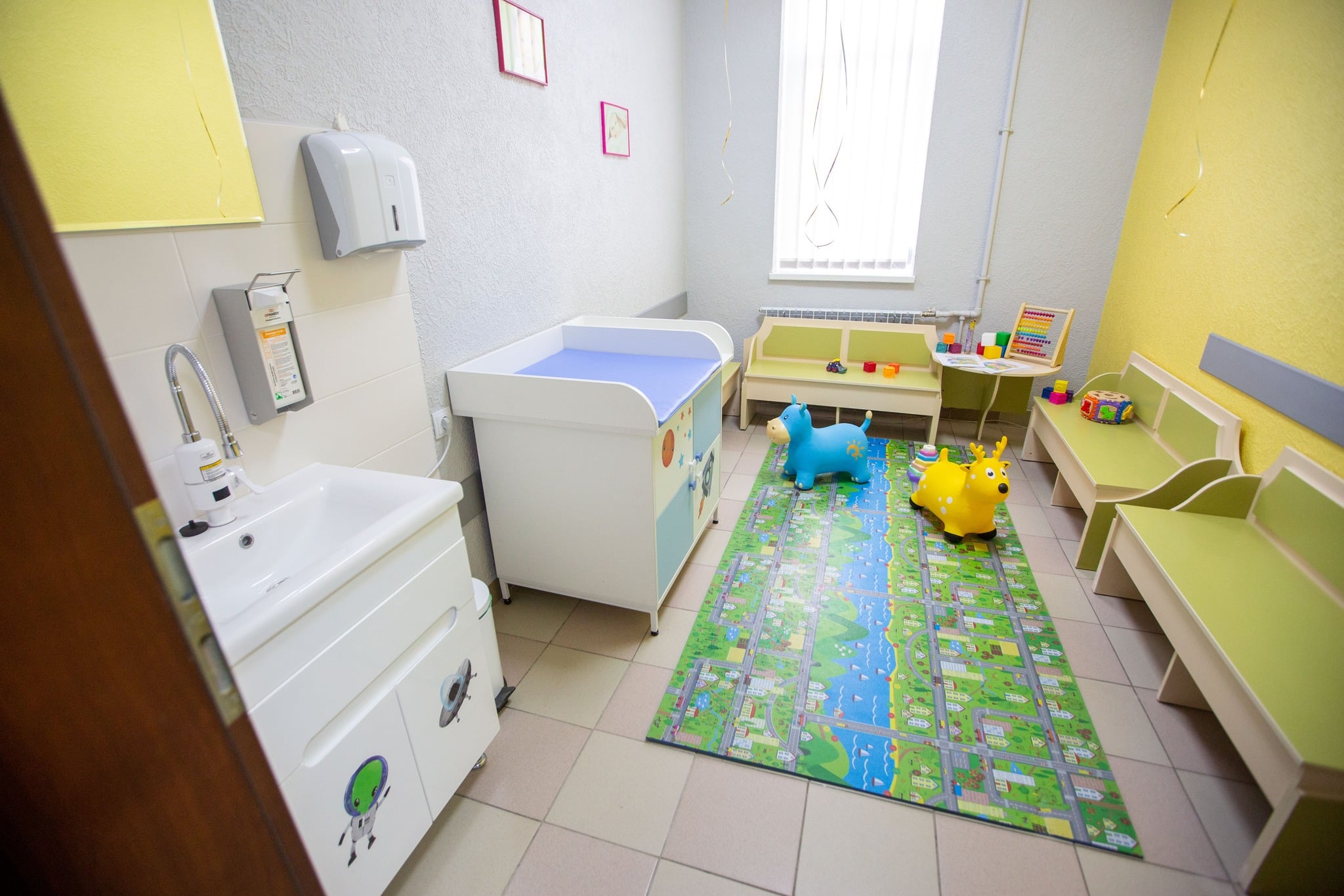 На вулиці Хоткевича оновили педіатричне відділення (ФОТО)