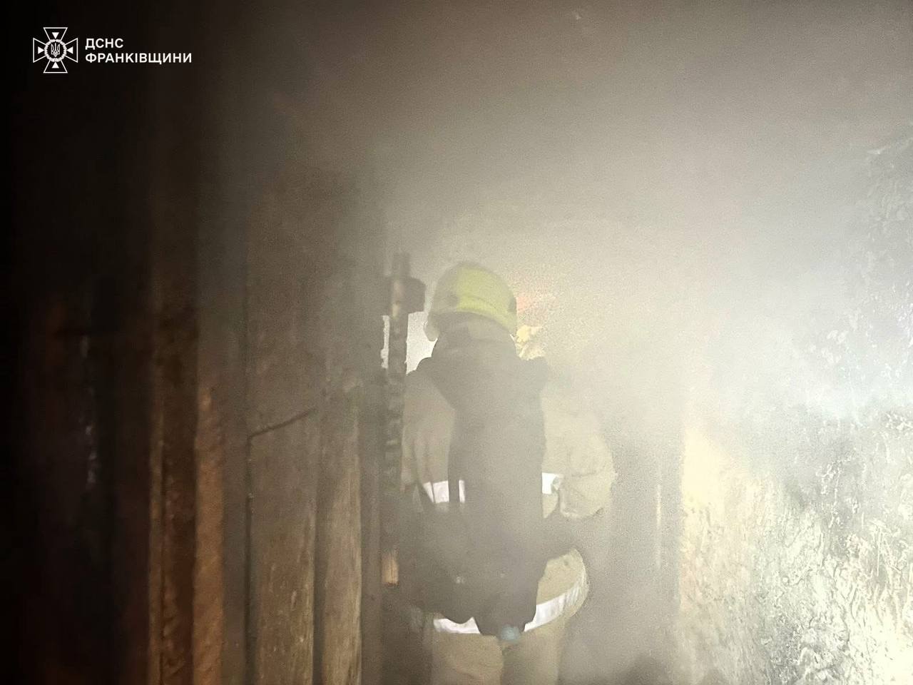 У Франківську на пожежі виявили тіло чоловіка, ймовірно безхатька