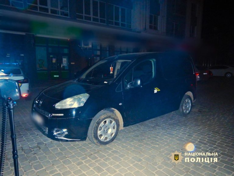 Ні штрафу, ні в’язниці: чоловік, який викрав авто на заправці у Франківську, відбувся “іспитовим”