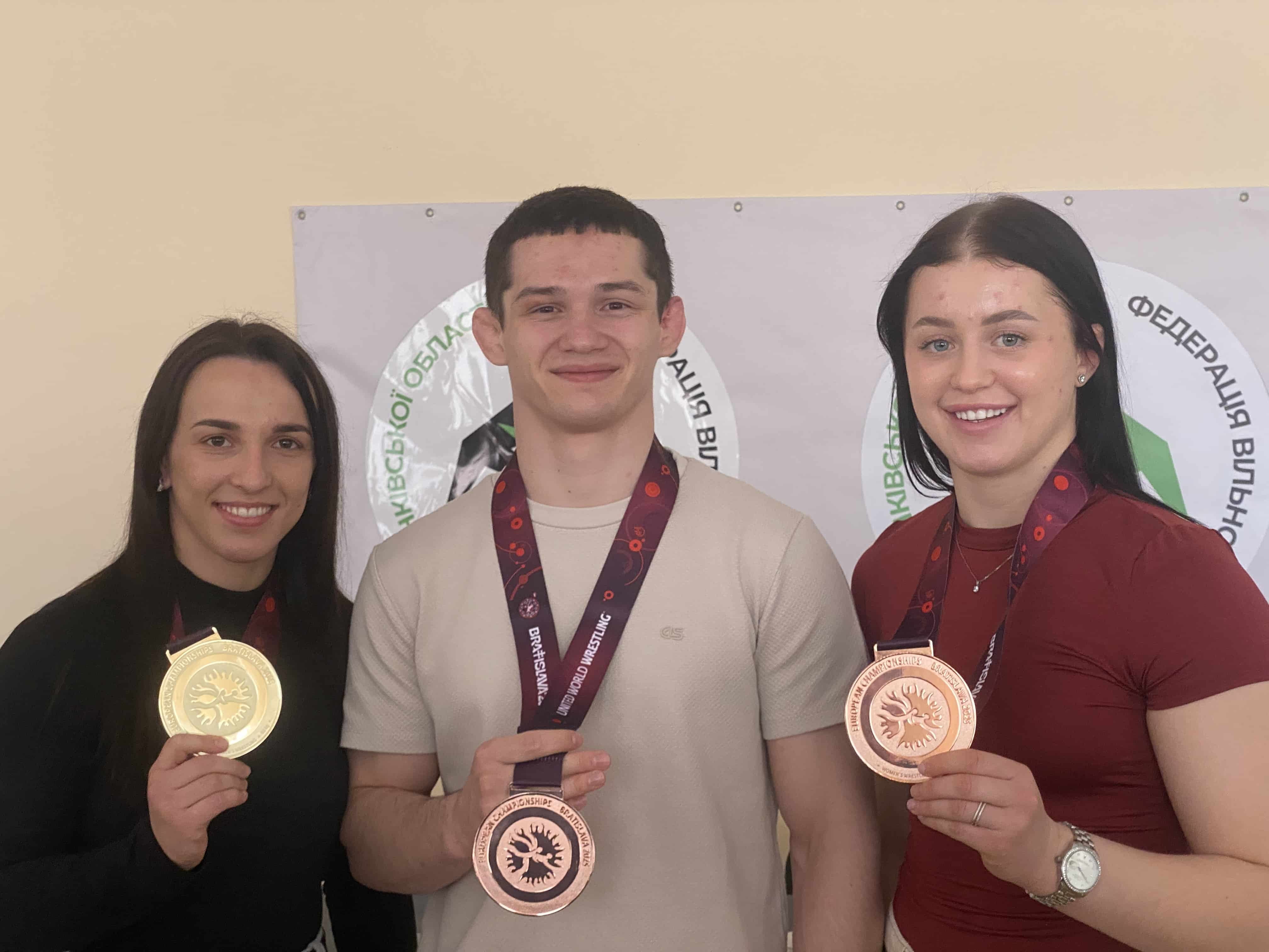 Прикарпатські борці привезли з чемпіонату Європи “золото” та дві “бронзи”: спортсмени поділилися емоціями та враженнями (ФОТО)
