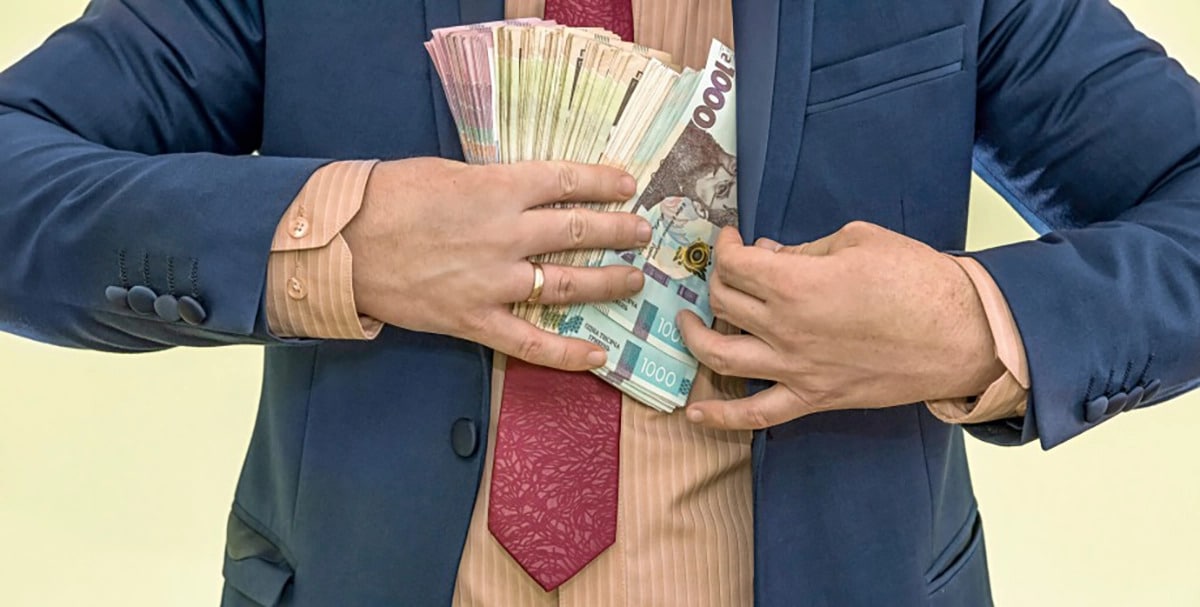 З бюджету оплачували “комуналку” орендарям: підозру отримав головний освітянин Галича