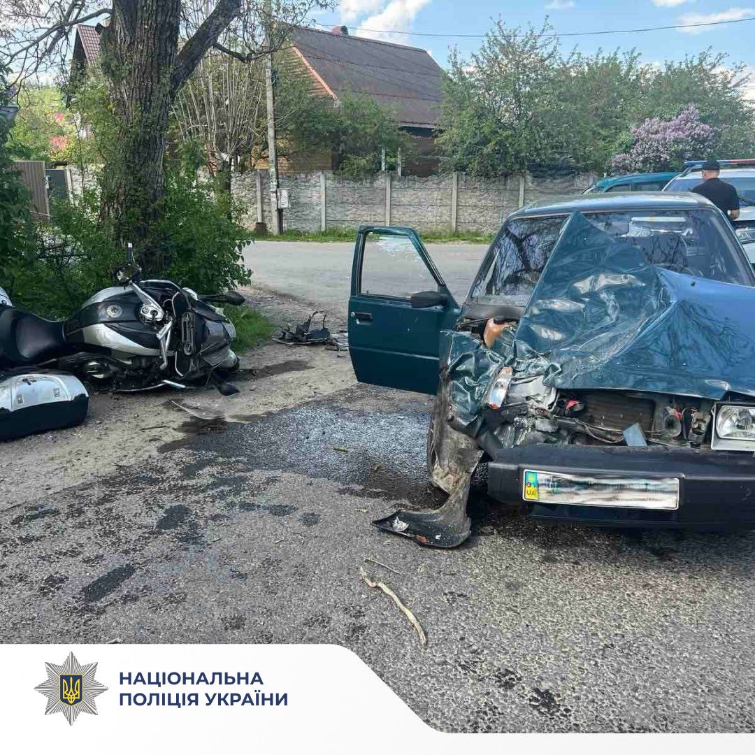 У Делятині поляк на мотоциклі потрапив на ДТП: його госпіталізували (ФОТО)