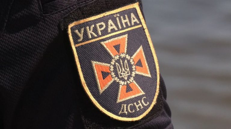 На Прикарпатті під час вибуху металевої ємності загинув чоловік, ще один — травмований