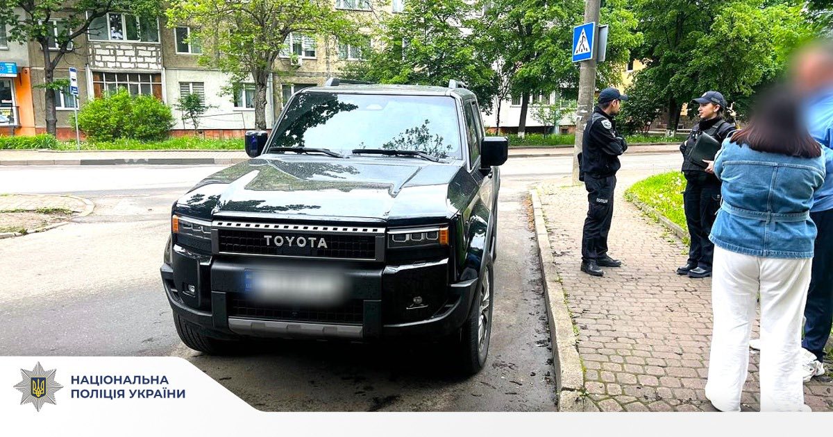 У Франківську на Хоткевича Toyota збила 9-річного хлопчика на пішохідному переході (ФОТО)