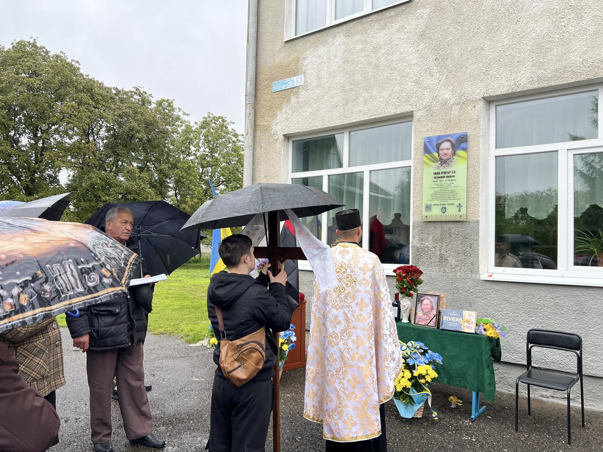 На Коломийщині відкрили меморіальну дошку полеглому захиснику Івану Григор’єву (ФОТО)