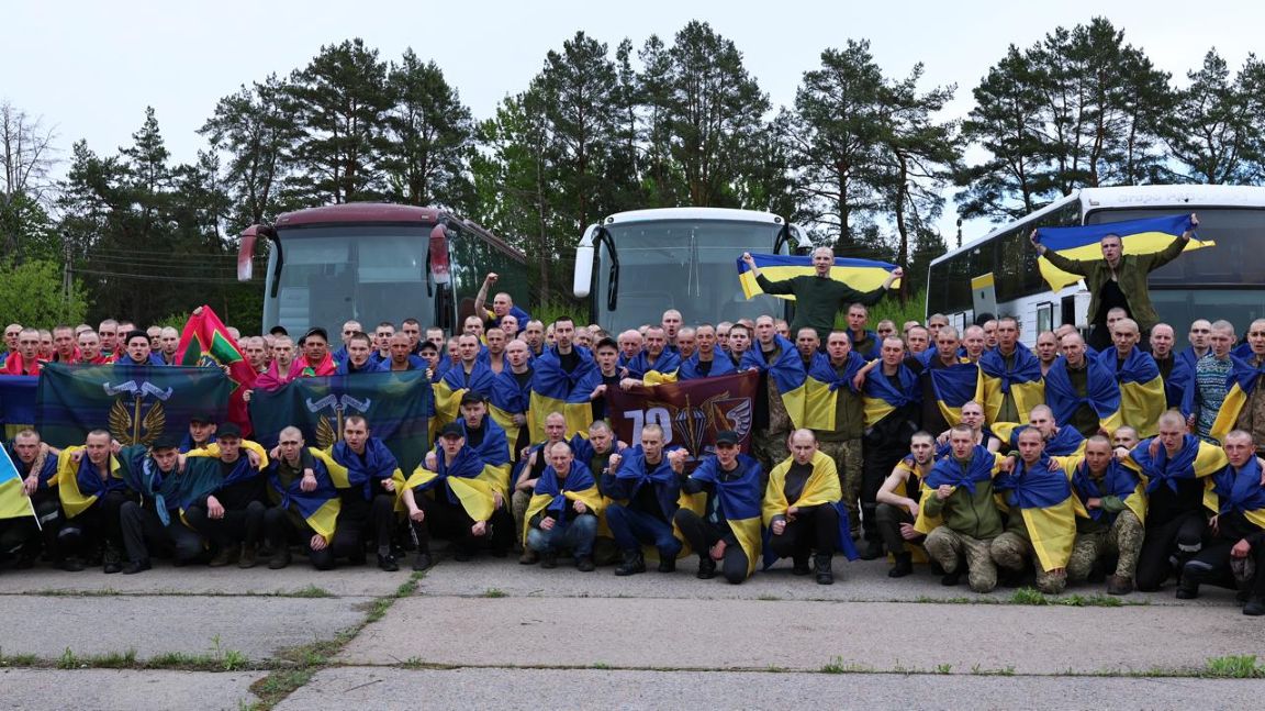 З російського полону повернули 205 українських захисників (ФОТО)