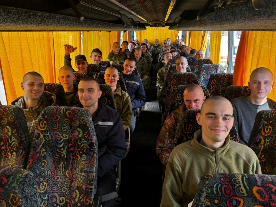 З російського полону звільнили трьох прикарпатців