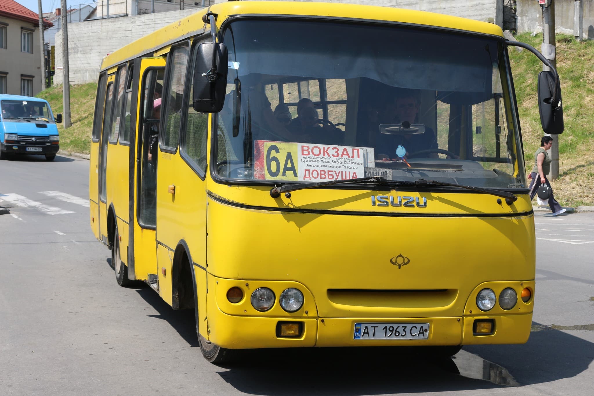На свято Трійці в Коломиї працюватиме безкоштовний автобус до кладовища (ДЕТАЛІ)