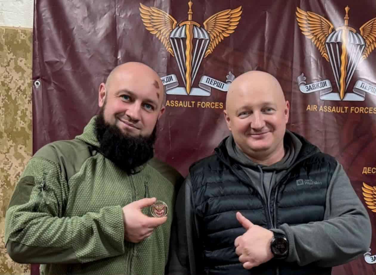 Франківця Олега Курташа нагородили внутрішньою спецвідзнакою  Десантно-штурмових військ (ФОТО)