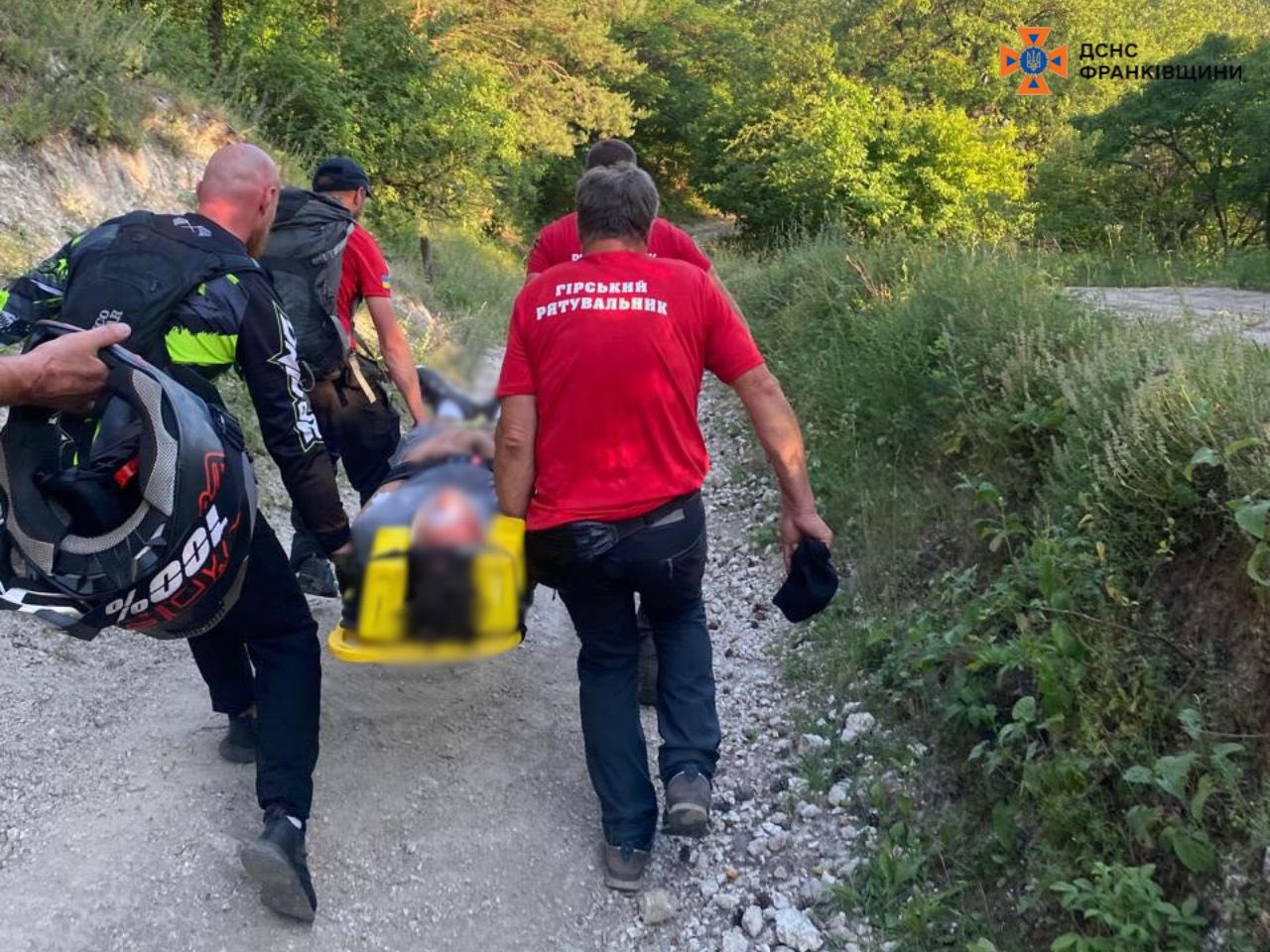 На Вовчинецьких горах рятувальники допомогли травмованому підлітку
