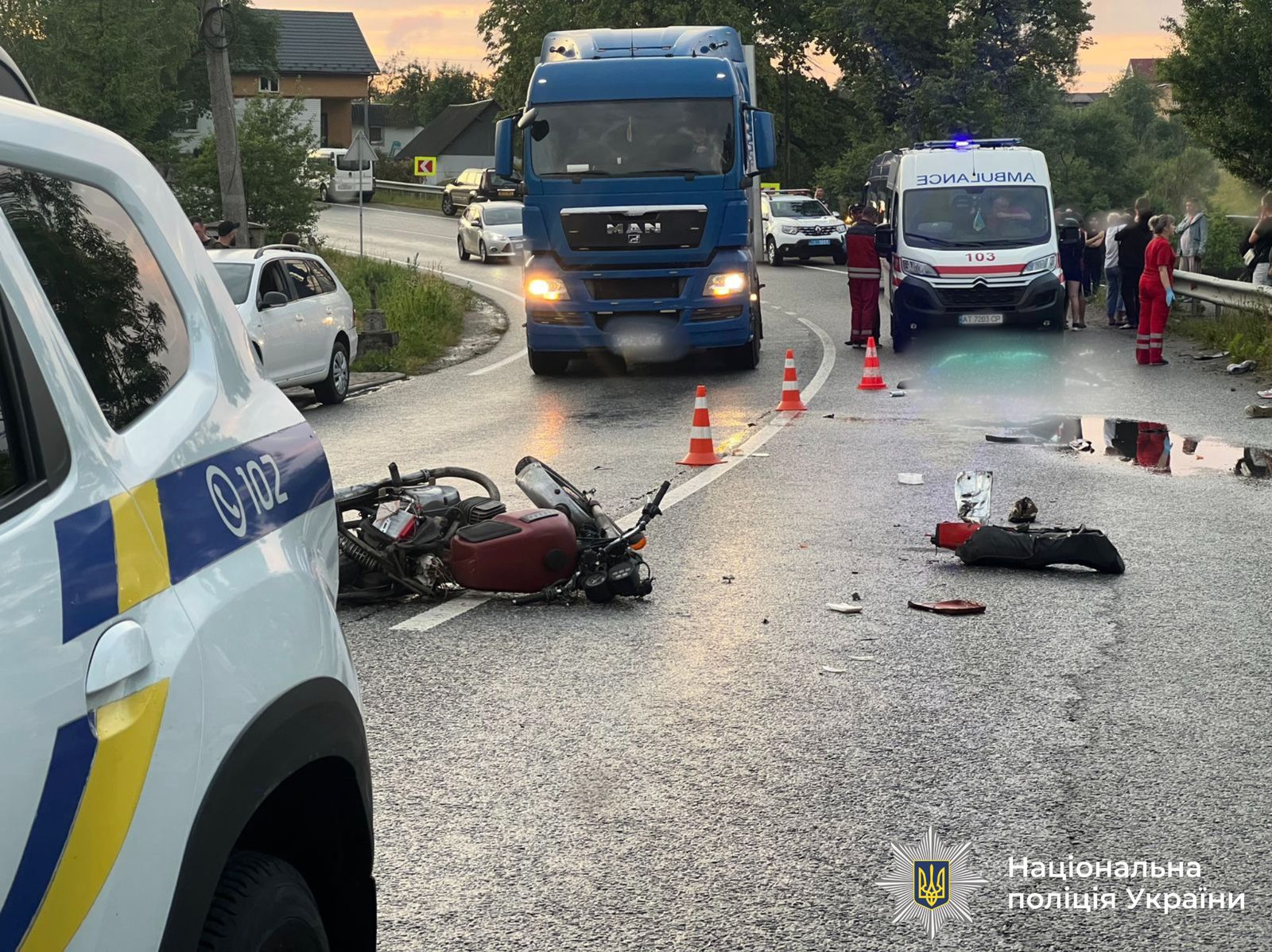 Загинули місцеві: у поліції розповіли деталі смертельної ДТП у Делятині (ФОТО)