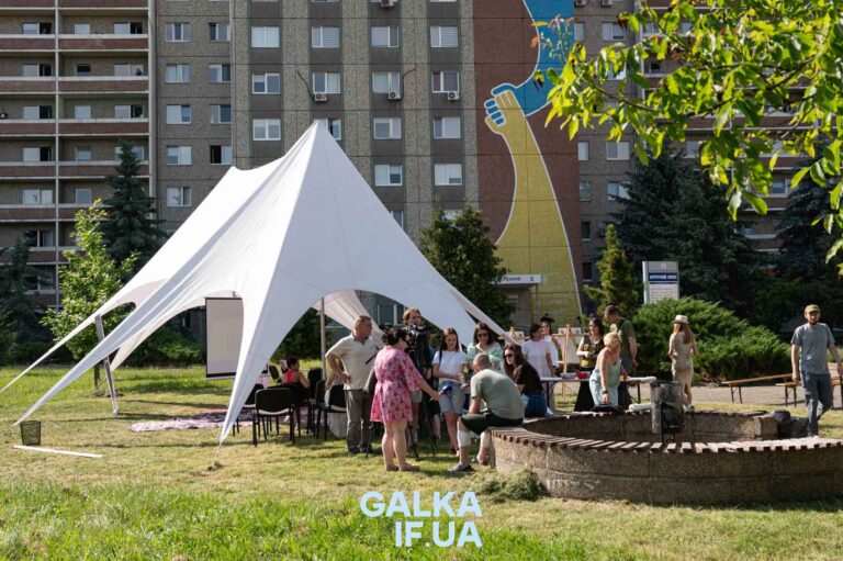 У Франківську для військових влаштували купальське свято з арттерапією, танцями та збором коштів на авто (ФОТО)