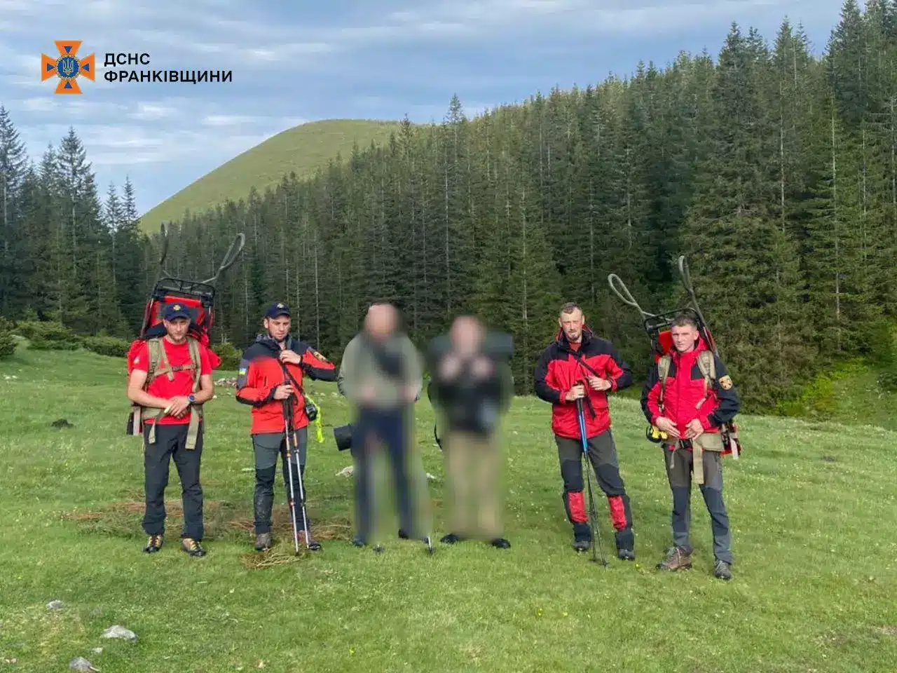 Турист з Києва травмував ногу на Сивулі Малій: допомогли рятувальники (ФОТОФАКТ)