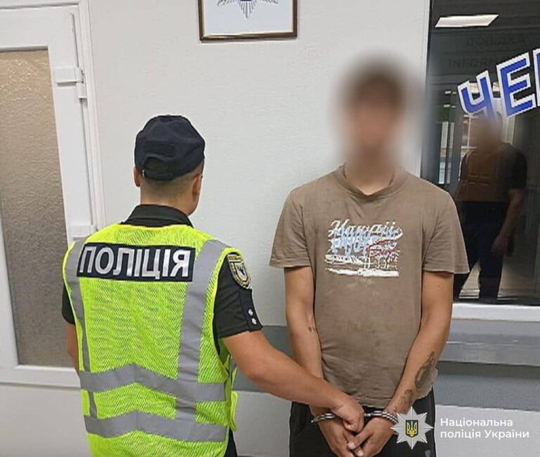 Прикарпатцю, який вистрілив з “травмата” у чоловіка під час конфлікту, повідомили про підозру