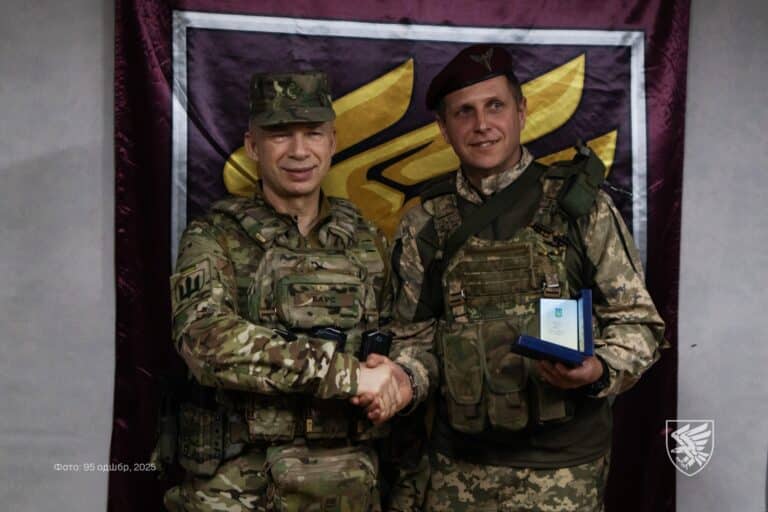 Десантник з Прикарпаття Іван Кривко отримав нагороду “Золотий хрест” (ФОТО)