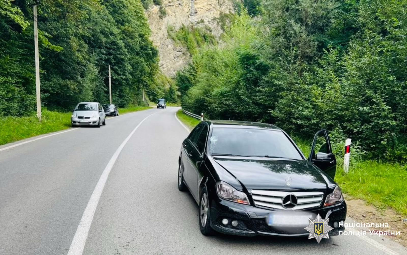 На Косівщині Mercedes збив 11-річну дівчину, її госпіталізували