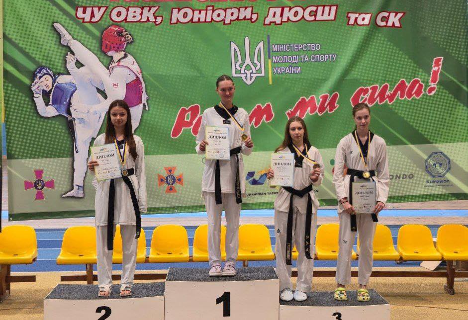 Прикарпатські тхеквондистки вибороли чотири нагороди на чемпіонаті України