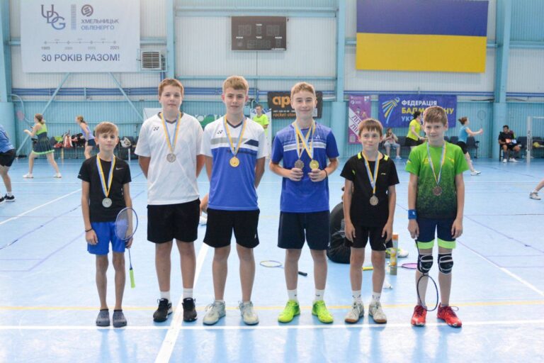 Калушанин Макар Вербовецький здобув срібло на Всеукраїнському турнірі з бадмінтону