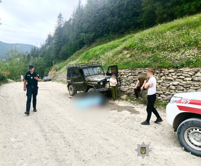 На Верховинщині п’яний водій перекинувся на “УАЗі” — загинув пасажир (ФОТО)