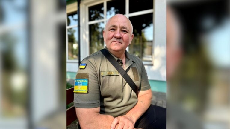 У Франківську 53-річному чоловіку військовому видалили 5-сантиметровий поліп з носа