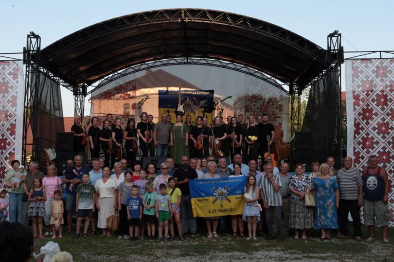 Музиканти з Коломиї зібрали понад 100 тисяч гривень для “Едельвейсу”