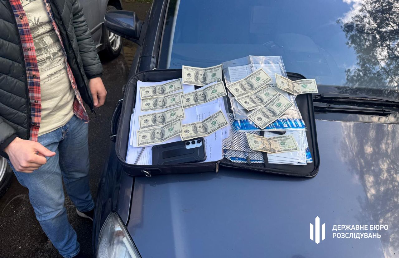 На Франківщині судитимуть посадовця, який торгував інформацією з закритих баз даних