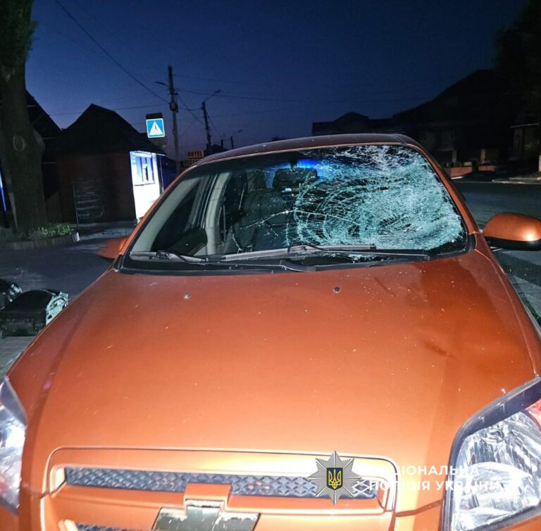 У Снятині водій збив пішохода на “зебрі”