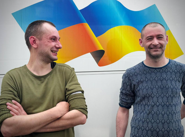 З російського полону повернулися українські військові та цивільні