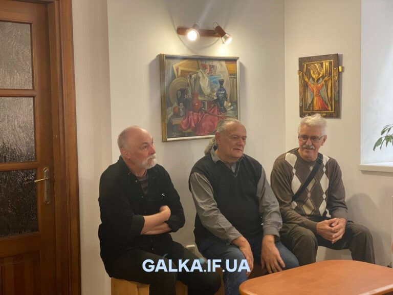 “Наше місто могло б бути значною мистецькою точкою на мапі світу”: у Франківську згадали бієнале “Імпреза” (ФОТО)