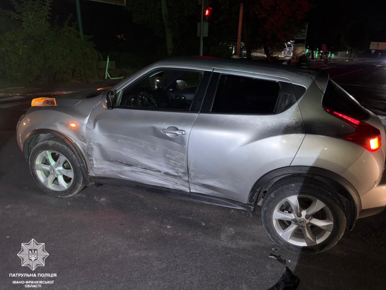 У Франківську водійка з 3,13 проміле алкоголю в’їхала у Nissan (ФОТО З МІСЦЯ)