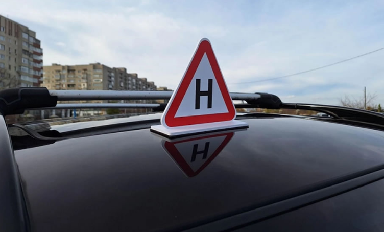 5 типових помилок початківців на уроках водіння та як їх уникнути