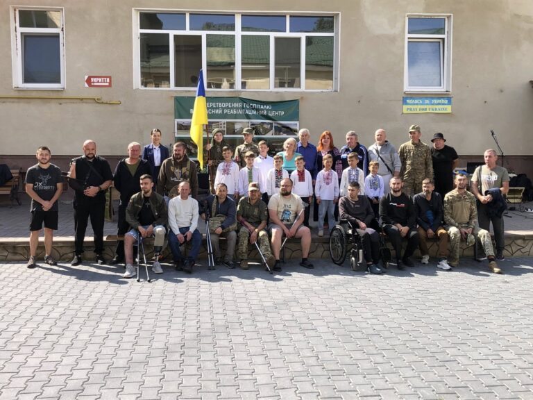 “Треба воювати за рідну землю, бо програти не маємо права!”: історія прикарпатського бійця Олександа Воєводи, який на війні втратив ногу
