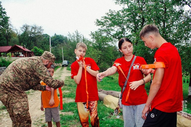 На Франківщині нацгвардійці навчили дітей-сиріт надавати першу допомогу (ФОТО)