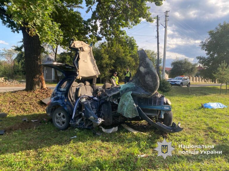 Двоє людей загинули у ДТП на Косівщині (ФОТО)