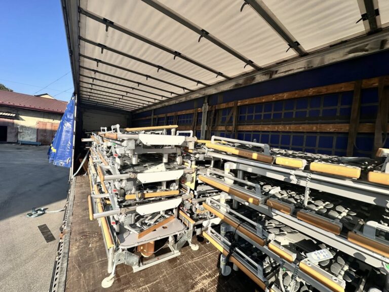 Надвірнянська лікарня отримала благодійну допомогу – 45 ліжок (ФОТО)